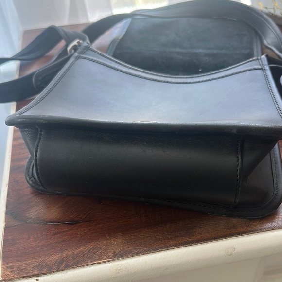 Coach Black Messenger Bag with Textured Finish - Picture 14 of 16